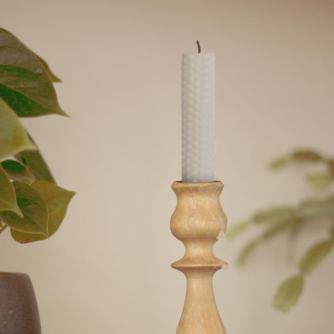 DEYBBY Handmade Beeswax Taper Candles, Dripless Wax Candles, Hand-Rolled Honeycomb Candles for Dinner Party, Set of 12 Flat Top(Cream White)