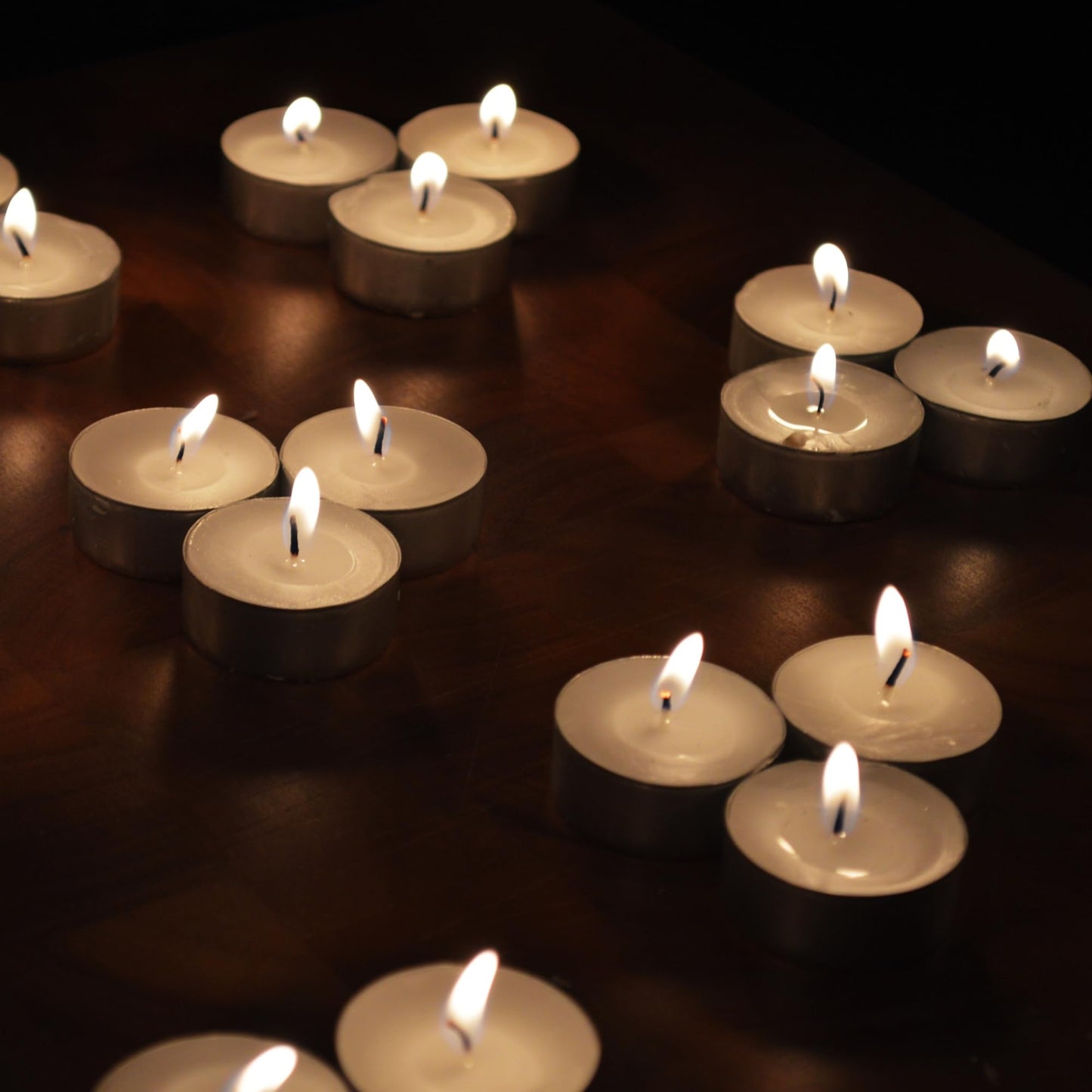 Tribello White Tea Lights - Unscented Tealight Candles - 3.5 Hour Burn Time - Perfect for Home, Travel, Events & Emergencies - Pack of 12