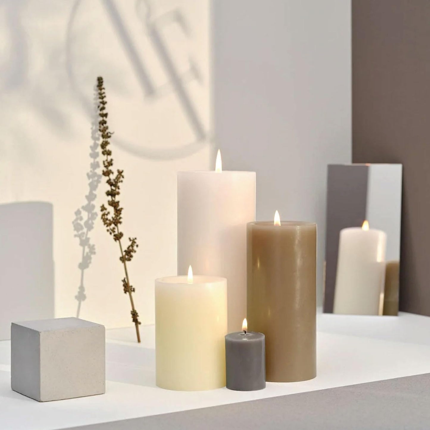 Bougies La Francaise - French Made Votive Candle - Made in France, White Color, +/- 12-Hour Burn Time - 1.50 x 1.96 inches