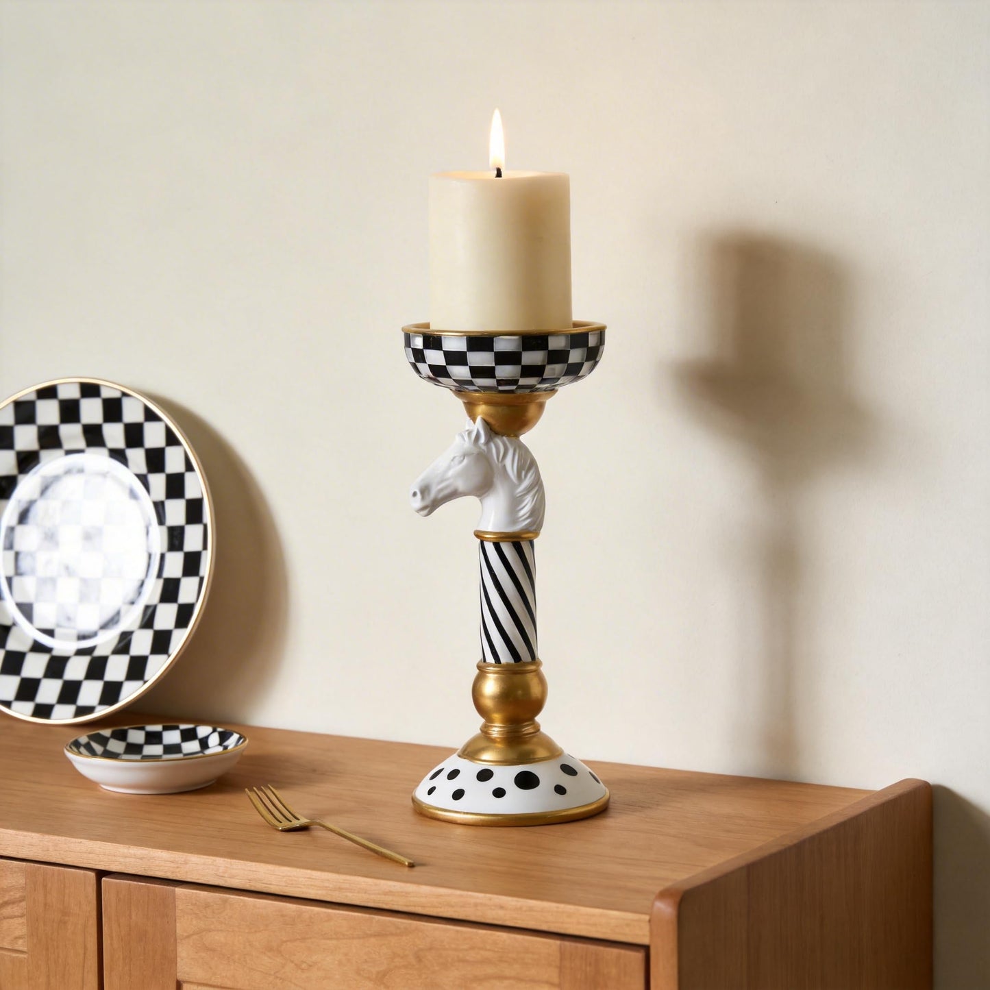 Checkered Animal Candle Holders, Resin Black White Checkered Tiger Head Candlestick Holders, Cute Black-and-White Pillar Candle Stand Home Decorations (Horse)