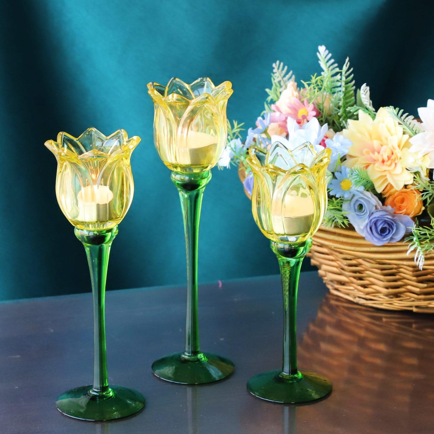 VOHO Yellow Tulips Candle Holders for Modern Home Decor, Bright Yellow Tealight Candle Holder Birthday Gifts for Women Friends, Tulip-like Tea Lights Candle Holder for Party Table Centerpiece(Set of3)