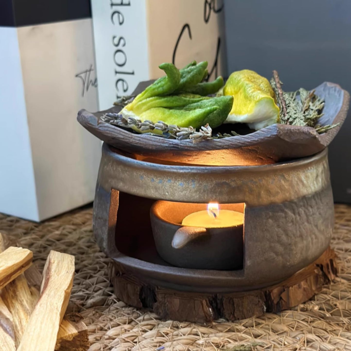 Candle Warmer Lamp, Ceramic Aromatherapy Diffuser, Wax Warmer for Scented Wax, Includes Wooden Clips and Pads & Pine Wood Base for Meditation, Yoga, Home & Office Décor