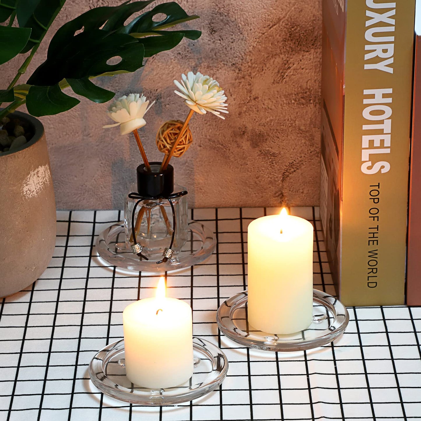 OwnMy 5PCS Clear Glass Candle Plates 3 Inch Pillar Candle Holders, Glass Coasters Small Round Candle Base & Plates and Trays for Dining Wedding Table Centerpieces