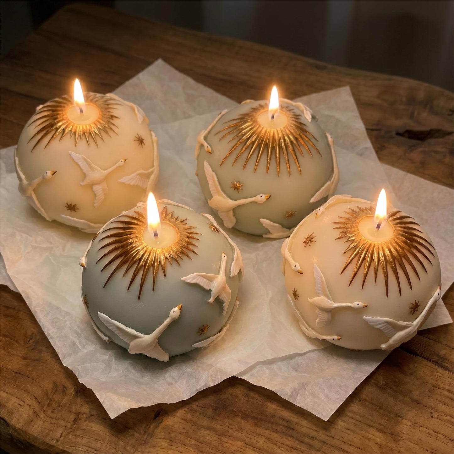 Hand-Painted Swan Ball Candles 7cm Round Soy Wax Scented Decor for Home Decorative Sphere Accent Aesthetic Gift for Women (White Eucalyptus)