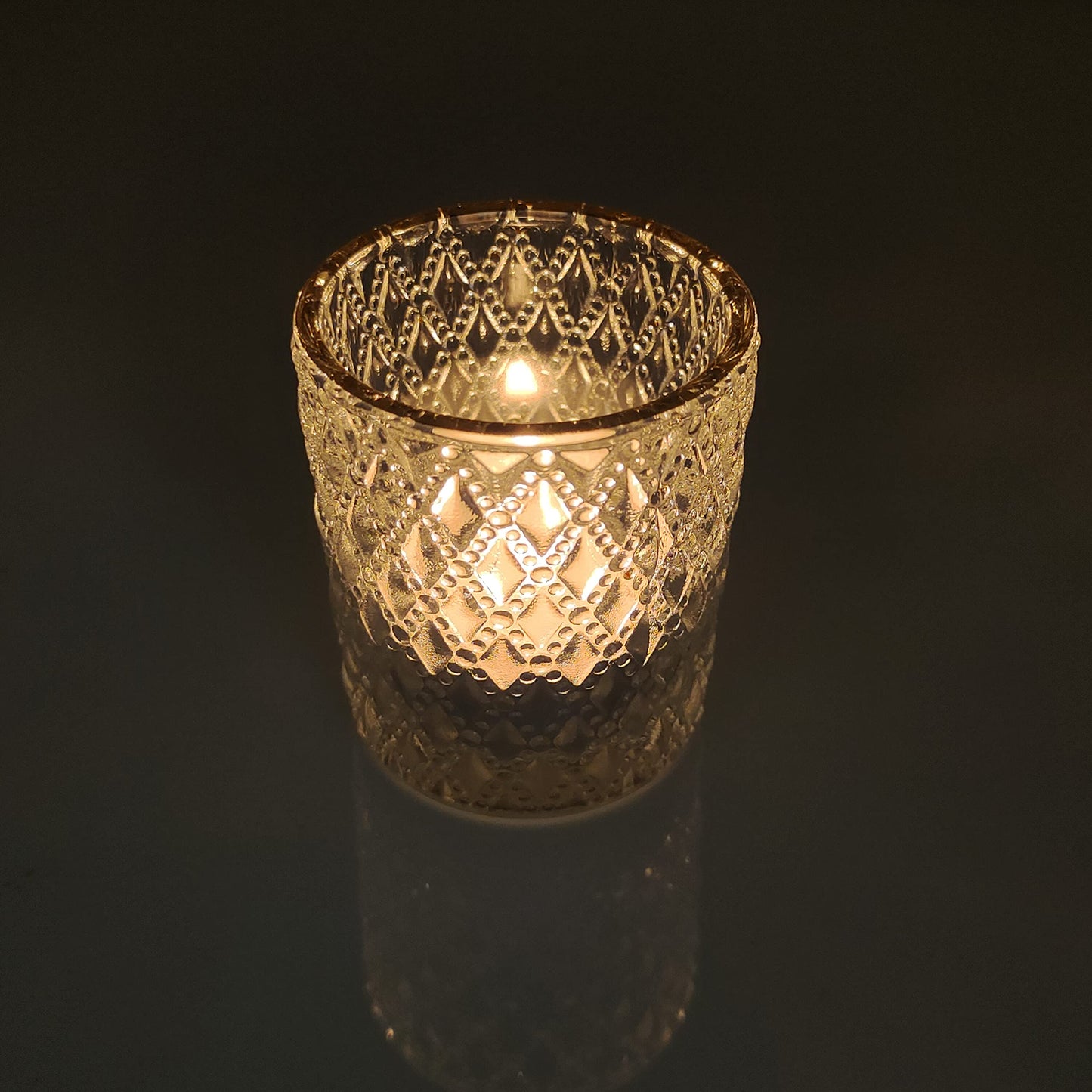 SHMILMH Clear Tealight Candle Holders Set of 24, Glass Votive Candle Holders with Rim for Wedding Table Centerpiece Birthday Party Christmas Decor