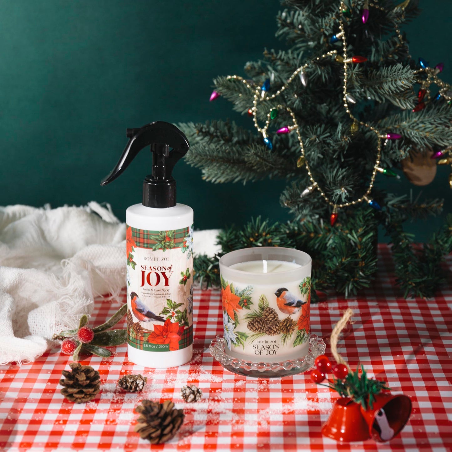 ROMIIE ZOI Christmas Scented Jar Candle - 6oz Soy Wax Candle - Season of Joy Infused with Winter Greenery Aroma - with Beautiful Keepsake Box Special for Christmas/Holiday Gifts