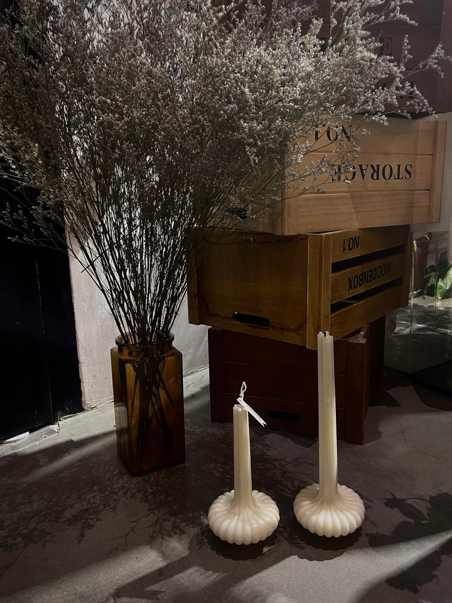 Hyznengu Pumpkin Base Candle - Tall Handmade Scented Soy Wax Pillar Vase Candle with Elegant Aesthetic, Housewarming Gift, Shelf & Coffee Table Centerpiece, White (Large)