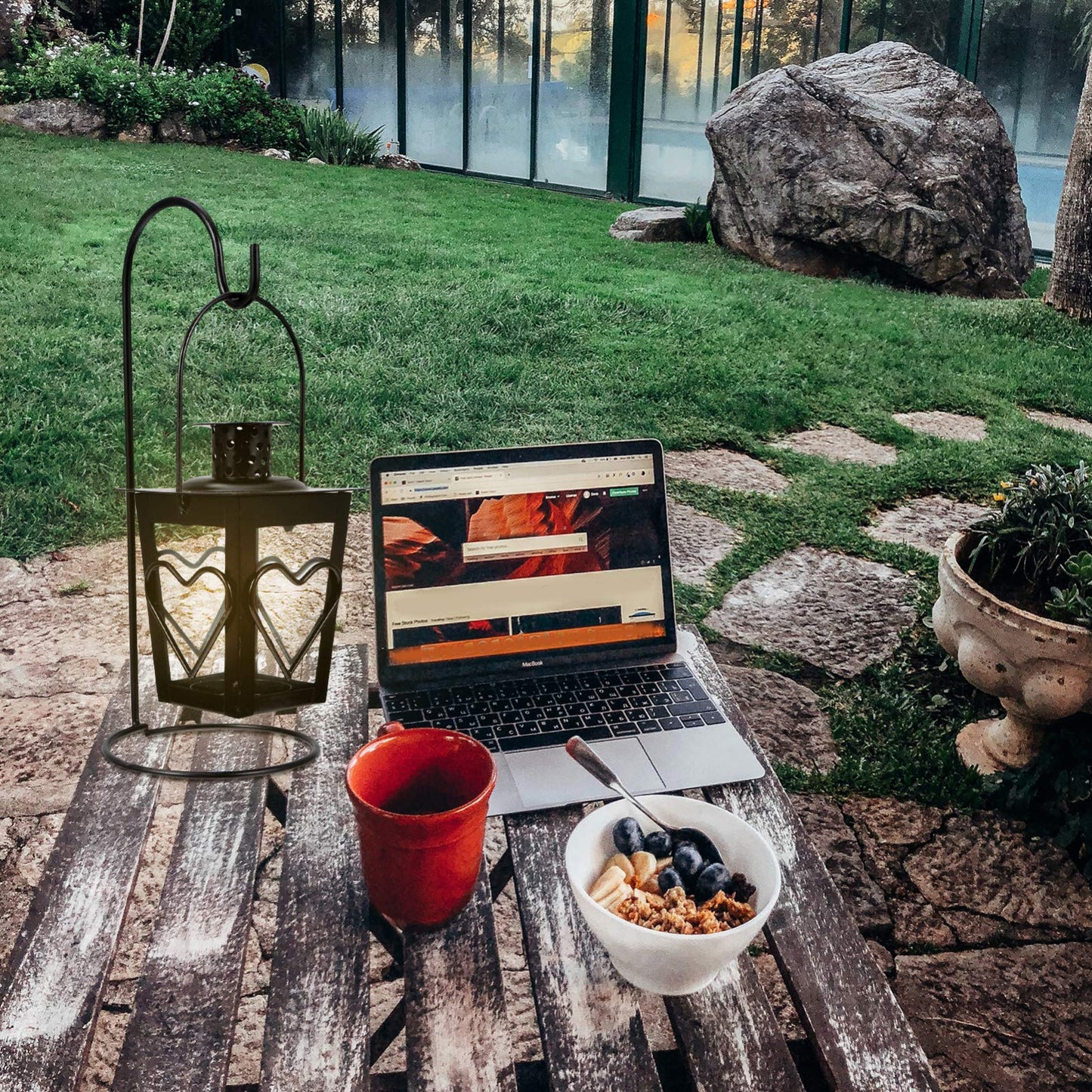 SOLUSTRE 1pc Iron Love Candle Holder Desktop Decor Candle Holders Iron Candle Holder Table Decoration Home Candleholder Decoration Floor Candelabra Glass Romantic Candlestick Lamp