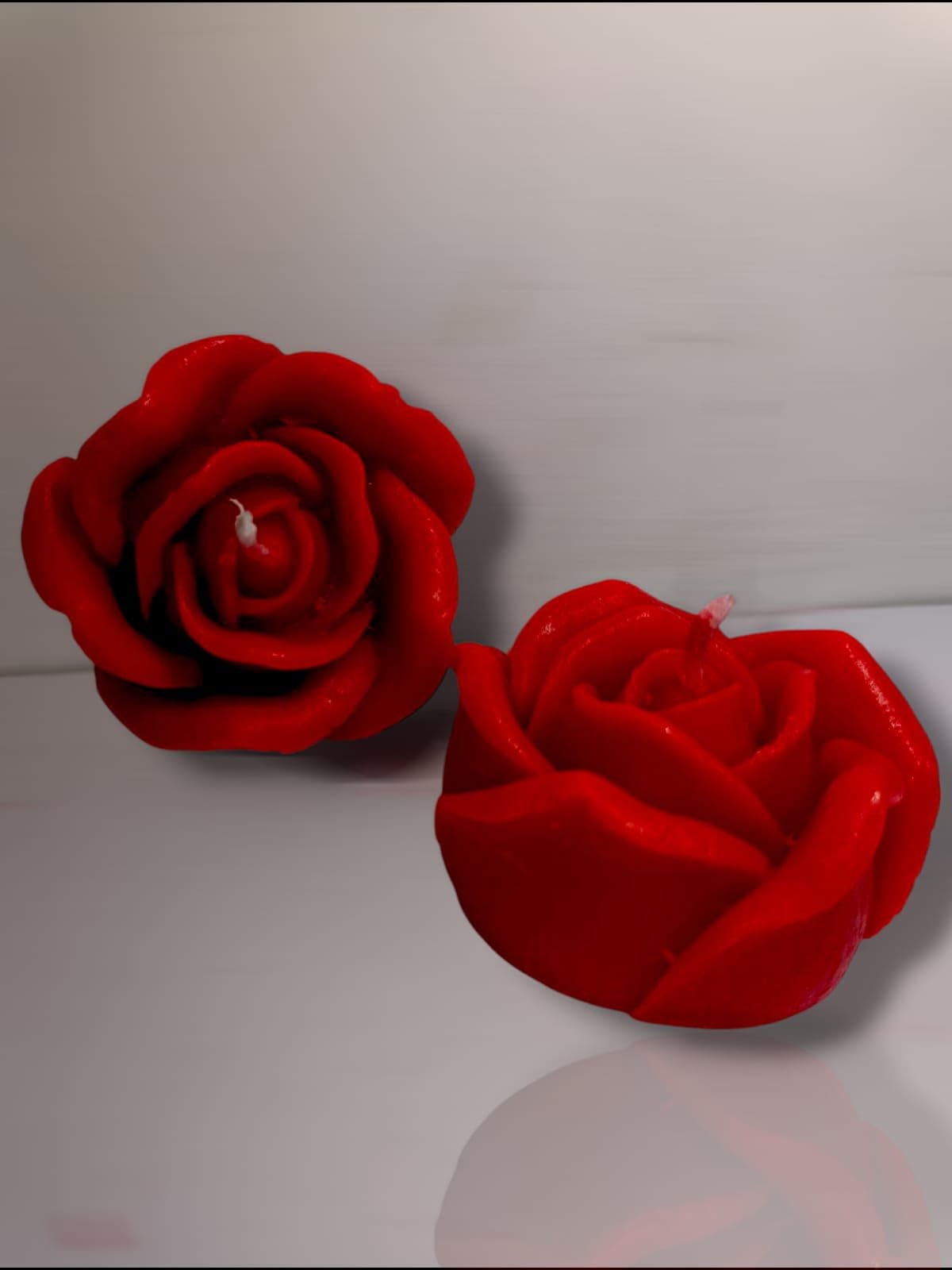 SKP Decor Rose Tower and Rose Candle Set |1 Tower and 2 Red Roses Soy Wax Hand Poured Romantic Red Roses Anniversary & Gifting 20 X 11 cm