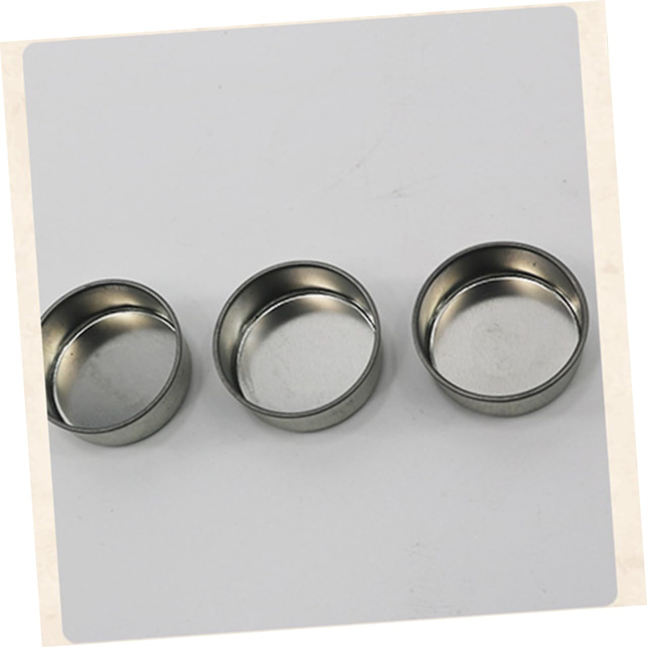 HEALSOPTHY 10pcs DIY Tealight Candle Tins Cans Elegant Iron Candlestick for Crafting Sample Holding
