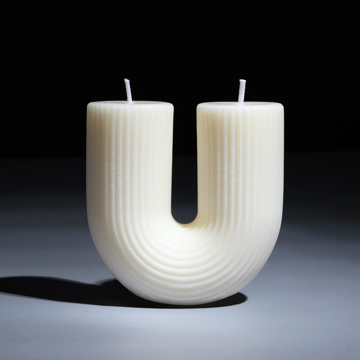 Tondiamo U Shaped Candle Ribbed Soy Wax Scented Decorative Candles Minimalist Geometric Shaped Bougie Cool Aesthetic Bougie Handmade Long Lasting for Bedroom Wedding Birthday Decor(White)