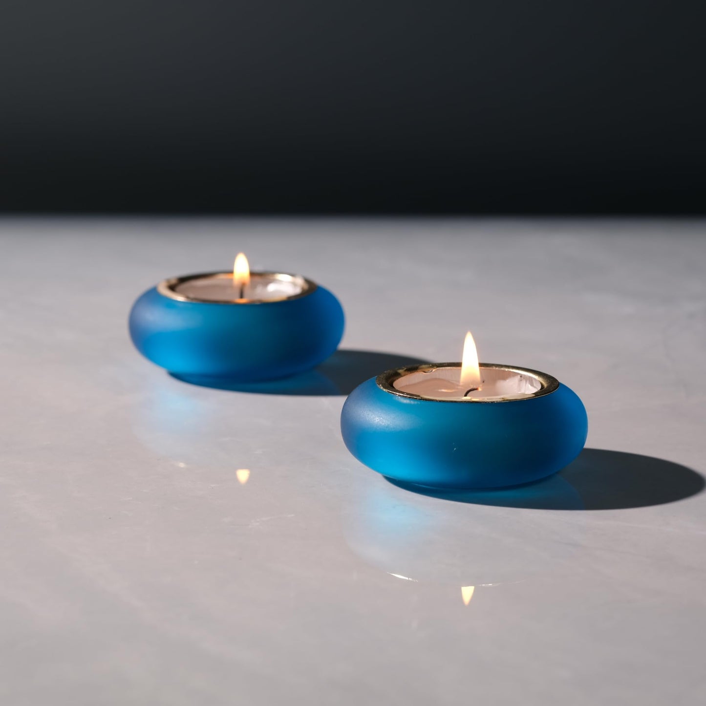ICNBUYS Handmade Decorative Pebble Tealight Candle Holders Set of 2 - Handcrafted Home Decor Accent for Calming Earthy Aesthetic Peacock Blue Matte Finish Resin Diameter 2.6 inches