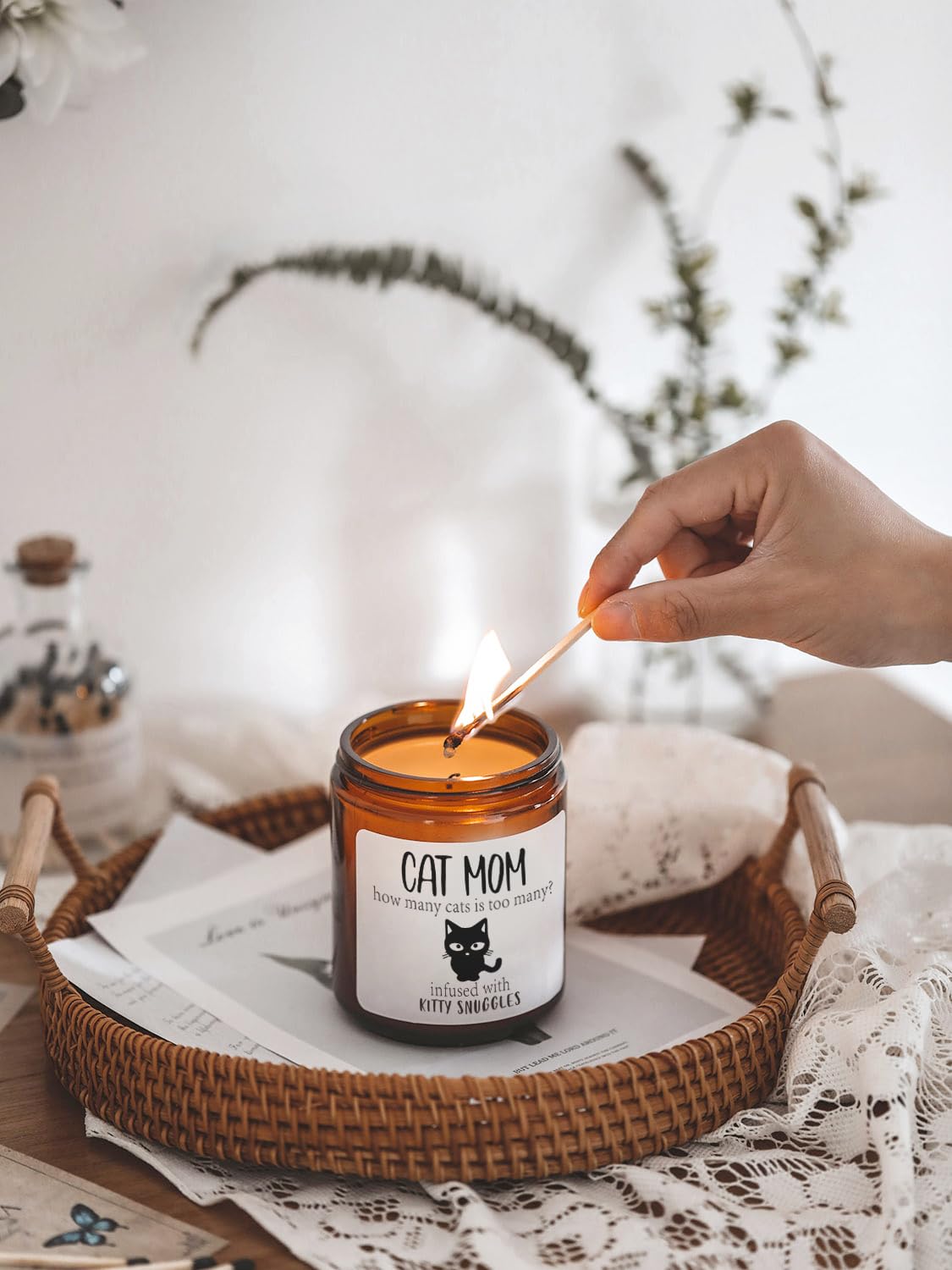 Cat Lover Gifts for Women, Cats Mom Candle, Thanksgiving Funny Cats Themed Gift for Mothers Day, Christmas, Birthday Gift，Cat Gifts for Cat Lovers, Cat Moms, Dad, Sandalwood & Rose Scented Candle,7OZ