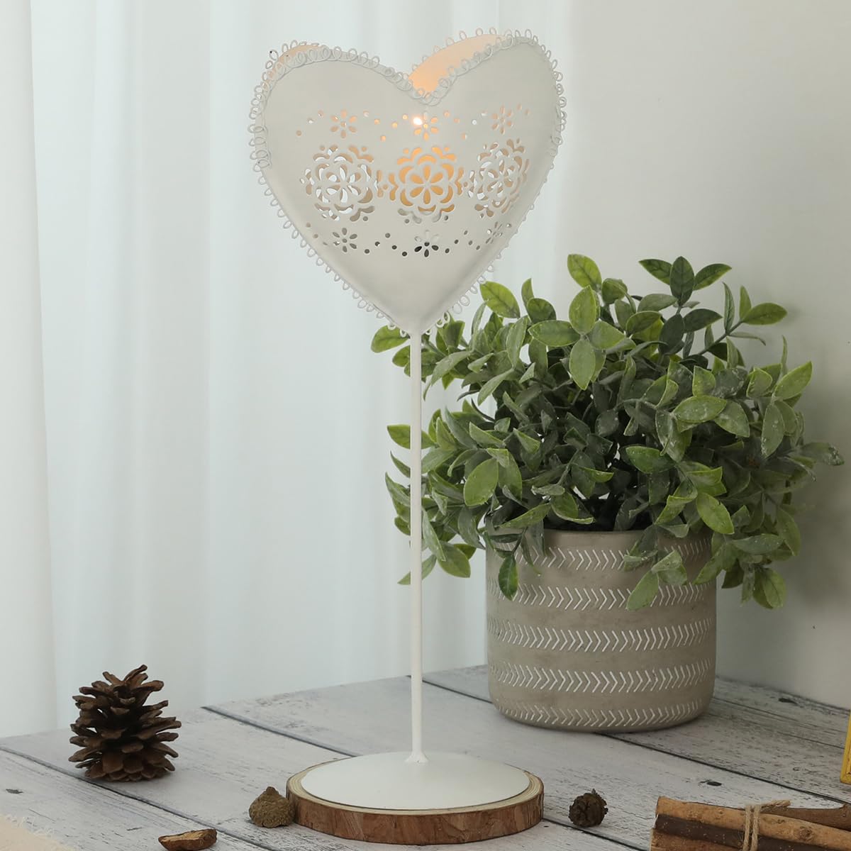 Metal Heart Shaped Candle Holder - White Heart Candlestick Candle Organizer - Iron Candlestick Lantern for Wedding Party Valentine Day Candlelight Dinner Tabletop Decoration - 2PCS