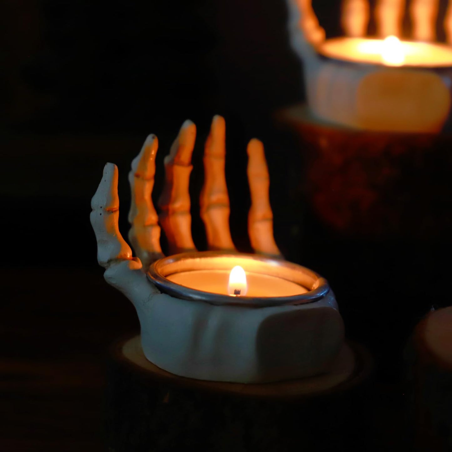 3pcs Gothic Skeleton Hand Tea Light Candle Holders, Halloween Candle Holders, Horror-Themed Spooky Home & Halloween Decorations