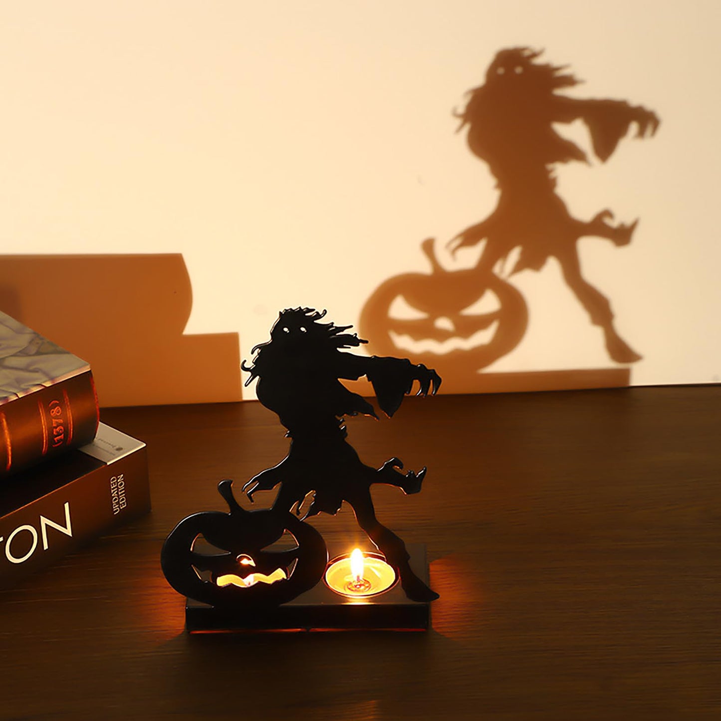 Halloween Gothic Candle Holder Pumpkin Skull Black Iron Decorative Candlestick Holder Mystical Dark Horror Candle Stand for Fireplace Room Garden Decor Table Centerpiece Decoration