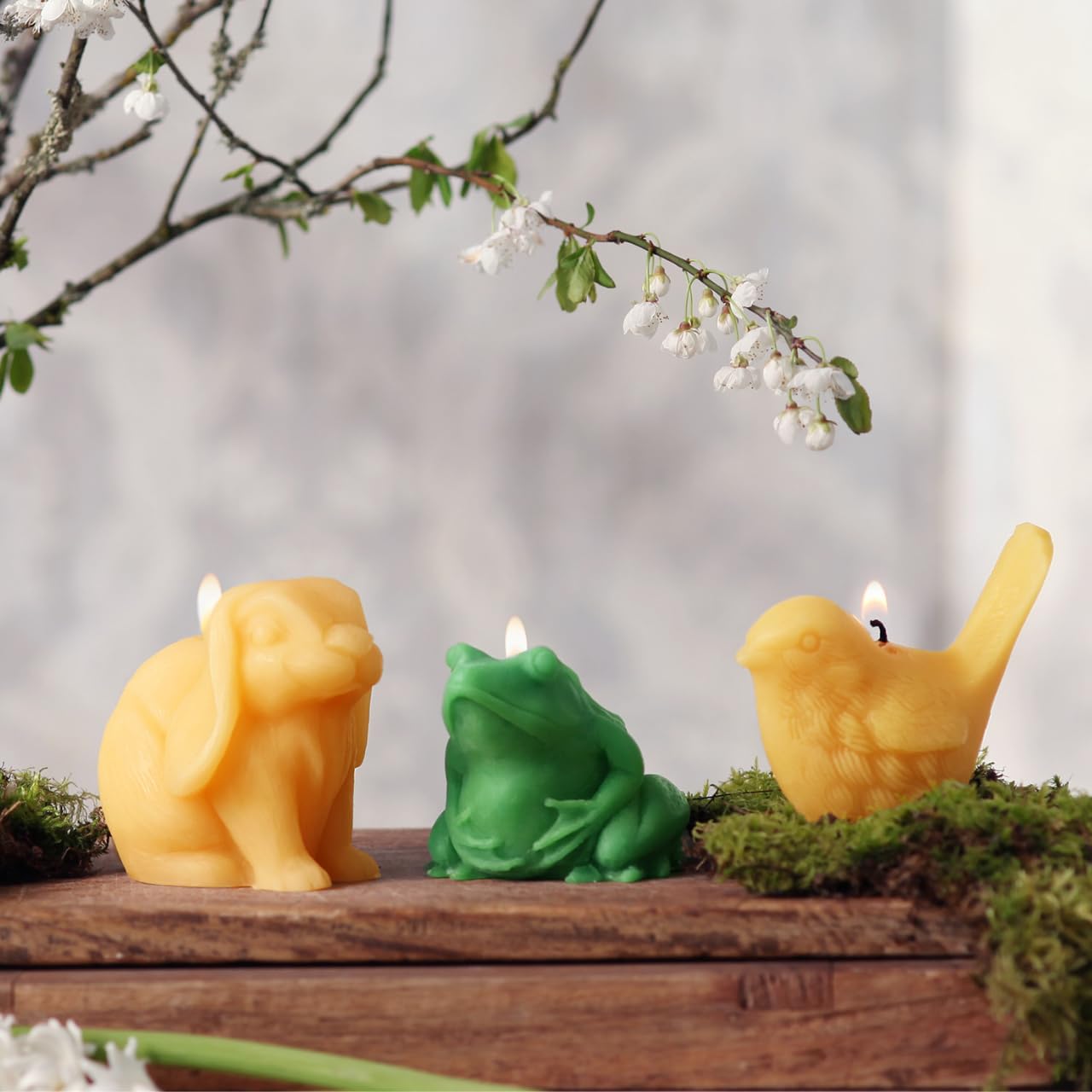 Big Dipper Wax Works Beeswax Frog Candle – Green, Hand-Sculpted Pure Beeswax, 2.5” x 3.5”, 24-Hour Burn, Eco-Friendly Unscented Candle, Whimsical Nature-Inspired Spring Décor