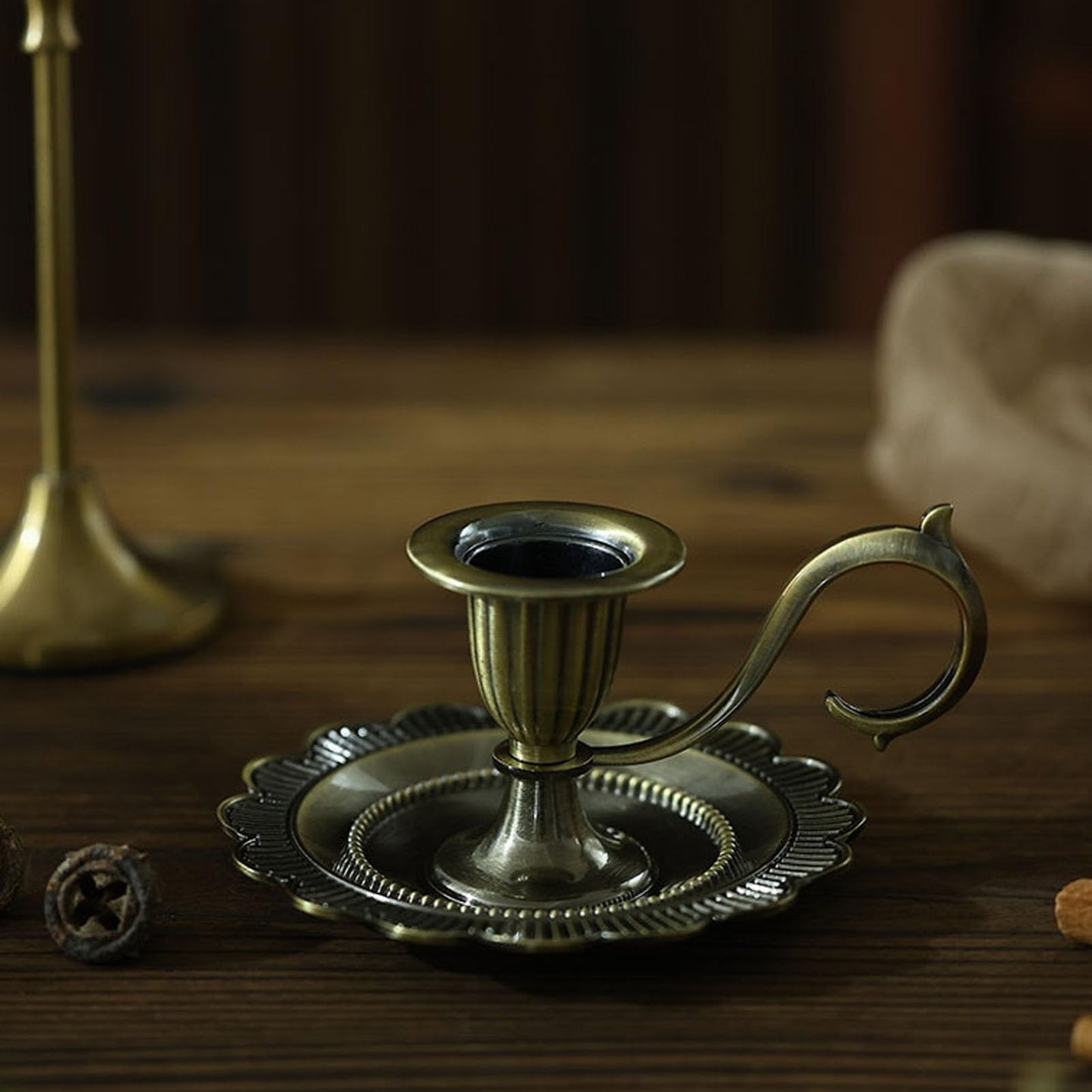 Retro Candlestick Holder, Handheld Table Candlelight Stand with Flat Base, for Romantic Dinners, Home Decoration, Fireplaces (Antique Bronze)