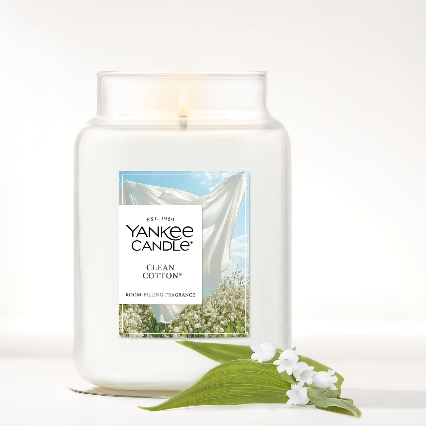 Yankee Candle Clean Cotton Scented Candle, 22oz Large Jar with up to 150 Hour Burn Time, Giftable, Birthdays