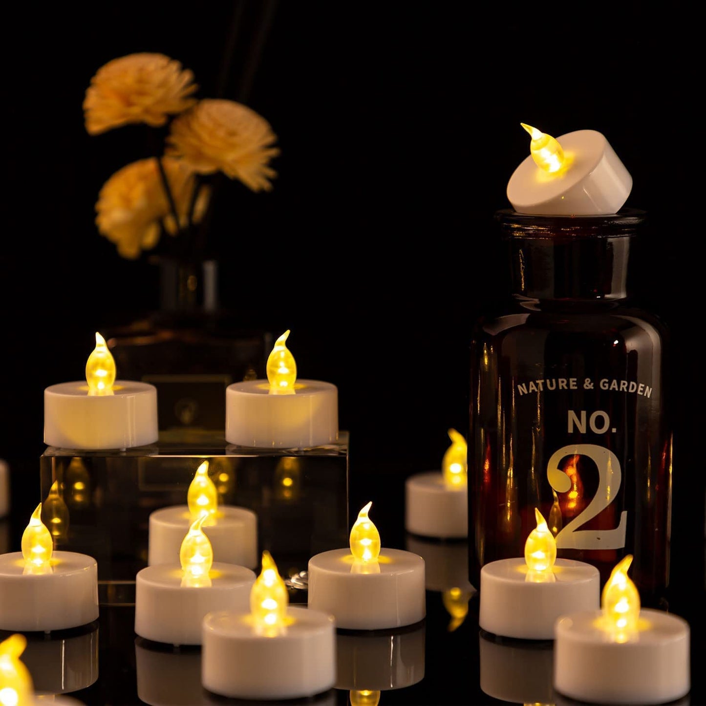 Tea Light, 100 Pack Flameless LED Tea Lights Candles Flickering Warm Yellow 200+ Hours Battery-Powered Tealight Candle. Ideal for Party, Wedding, Birthday, Gifts and Home Decoration (100 Pack)