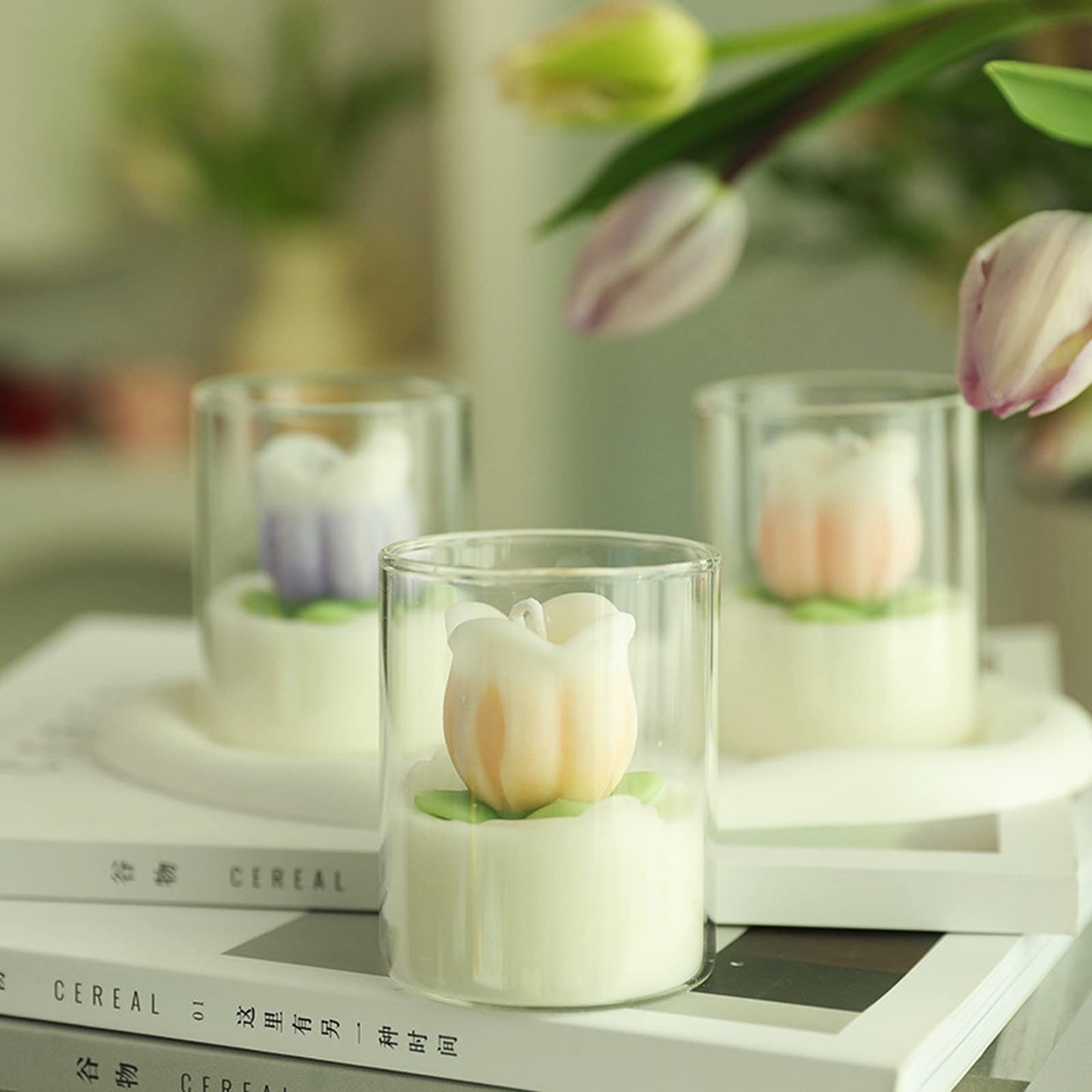 Tulip Flower Shaped Scented Candle,160G Soy Wax Handmade Aroma Decorative Candle in Glass Jar 12 Hours for Table Photo Prop,Prefect Gift for Meditation Stress Relief Mood Boosting Bath Yoga (Purple)