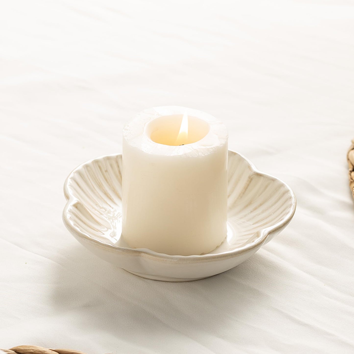 BEUNAIZER Ceramic Pillar Candle Holder Plates, Decorative Candlestick Holder, Tea Light Incense Santo Palo Holders, for Dinning, Party, Wedding, Birthday, Anniversary Decorations, 1pack (White)