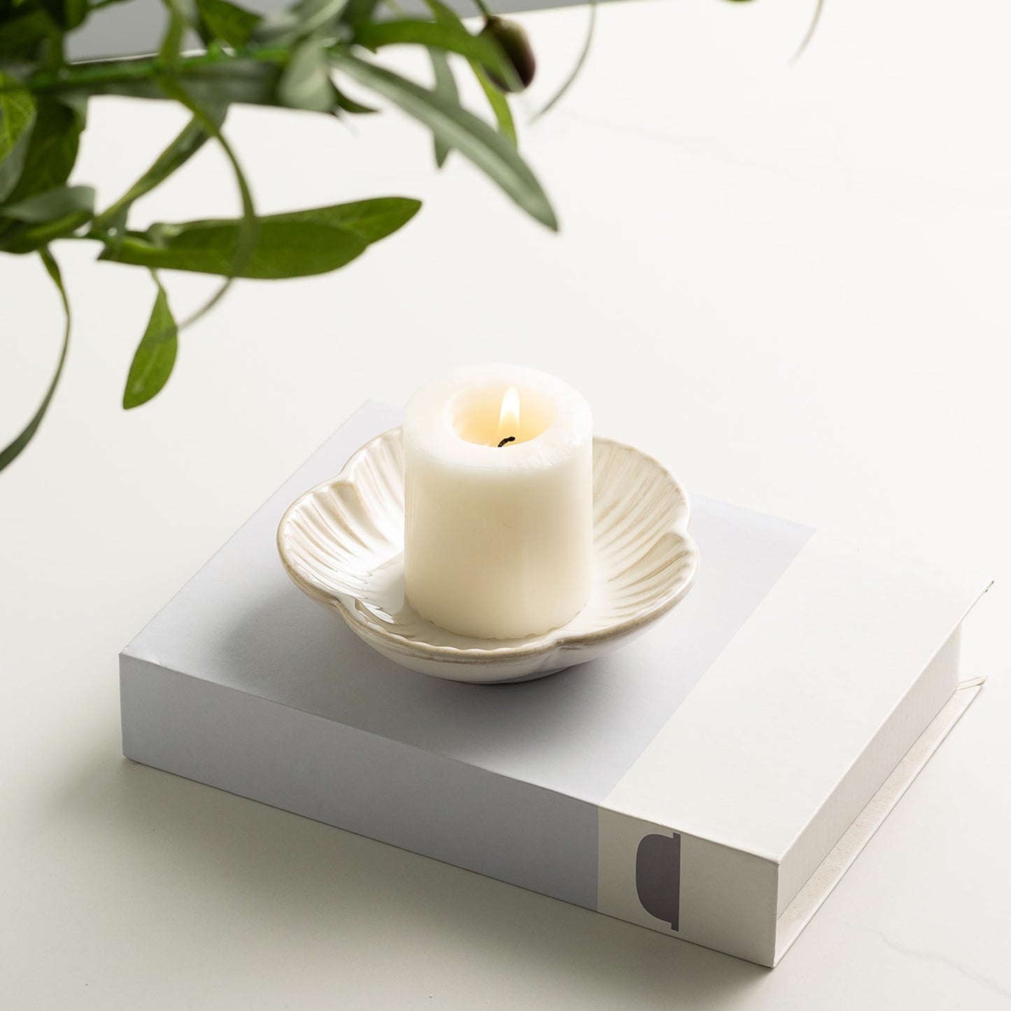 BEUNAIZER Ceramic Pillar Candle Holder Plates, Decorative Candlestick Holder, Tea Light Incense Santo Palo Holders, for Dinning, Party, Wedding, Birthday, Anniversary Decorations, 1pack (White)