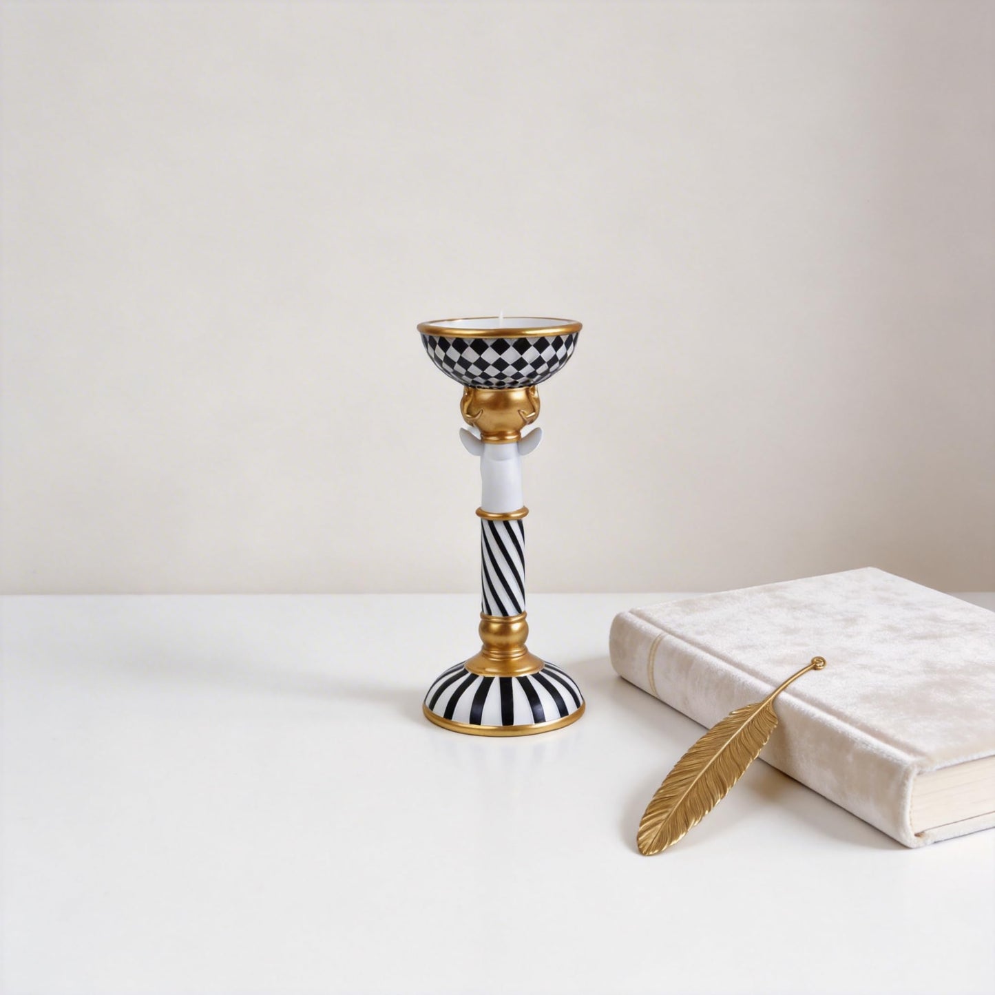 Checkered Animal Candle Holders, Resin Black White Checkered Tiger Head Candlestick Holders, Cute Black-and-White Pillar Candle Stand Home Decorations (Deer)