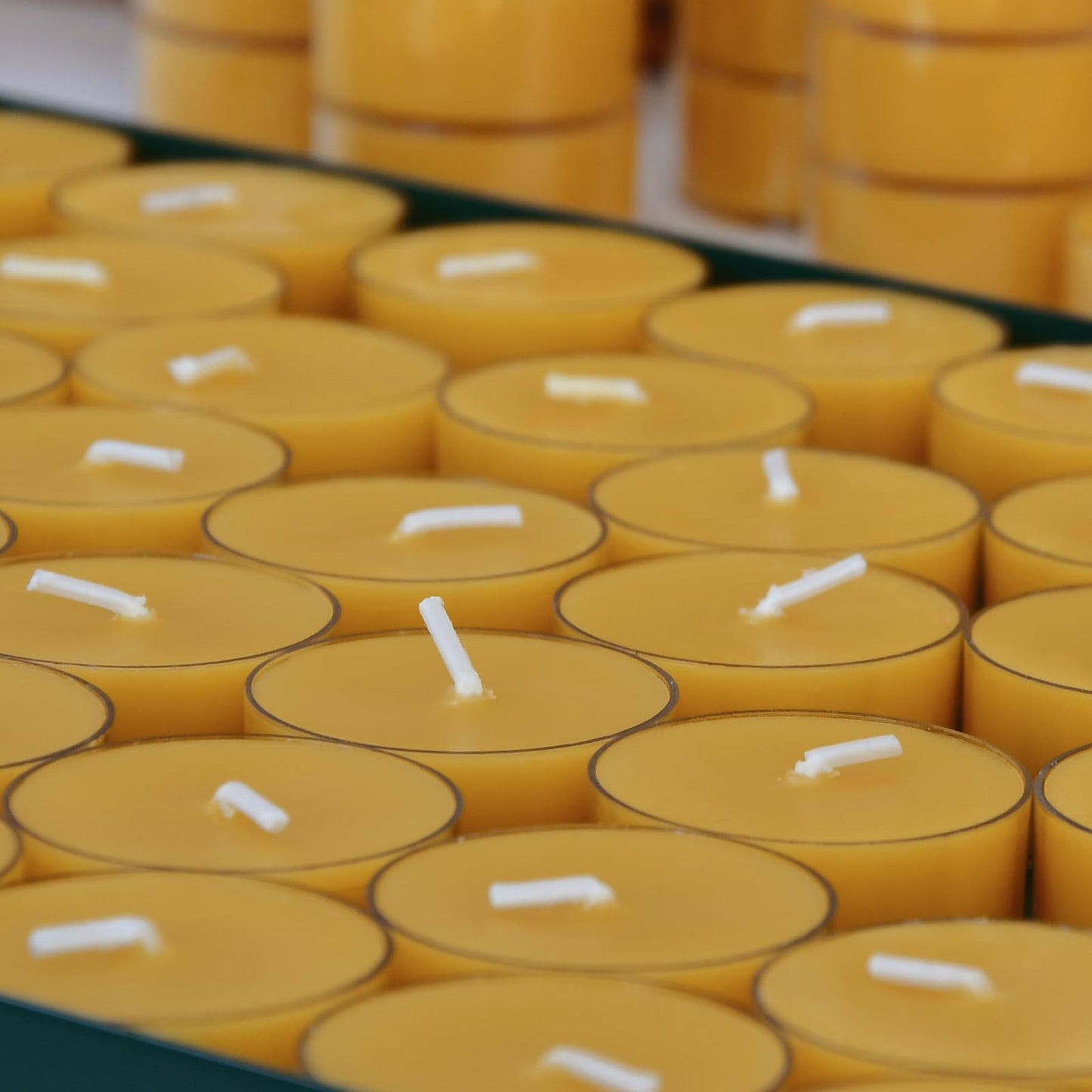 DEYBBY Natural Beeswax Tea Candles 90 Pack, Unscented Pure OrganicBeeswax Tealight Candles Bulk,4-5 Hours Small Tealights in Clear Cup for Home Decoration Emergency Bath Relaxation