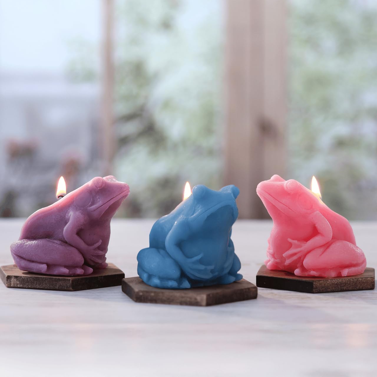 Big Dipper Wax Works Sky Blue Frog Candle, Hand-Sculpted Pure Beeswax, 2.5” × 3.5”, 24-Hour Clean Burn, Eco-Friendly Unscented Home Décor, Whimsical Garden Candle Made in USA