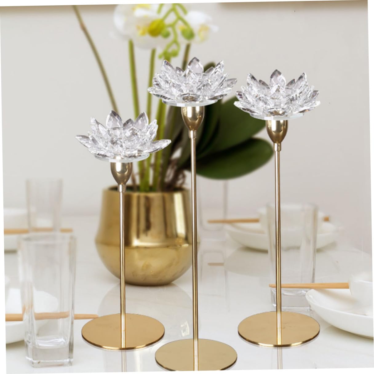 Artibetter Modern Small Metal Candle Stand Crystal Lotus Design, Golden Romantic Candlelight Dinner Holder for Wedding and Dining Room Decoration