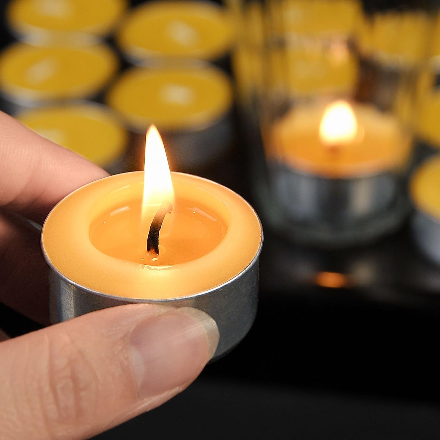 16 Packs Beeswax Tealight Candles,Natural Beeswax Tea Lights Candle in Aluminum Cups,4-5 Hour Burn Time,Unscented Smokeless Candles