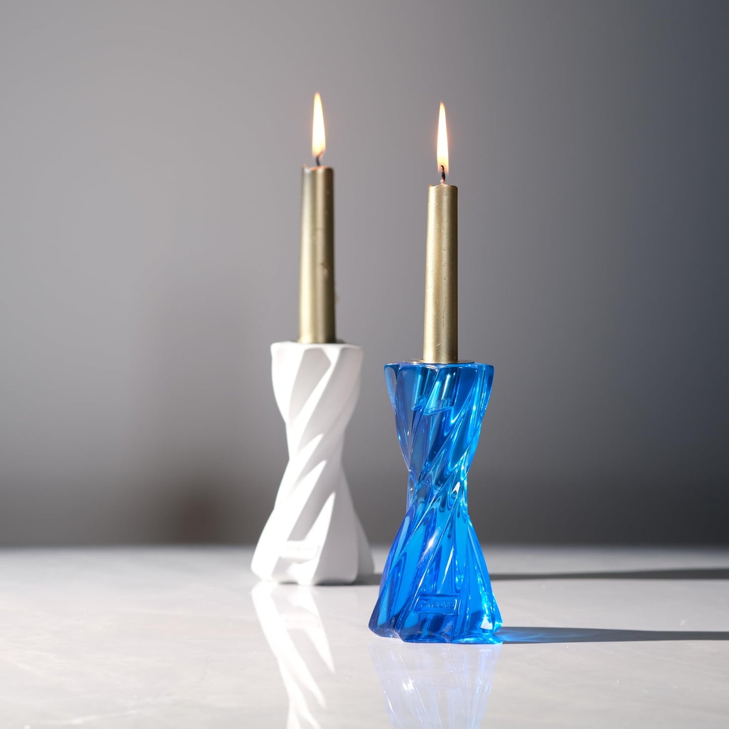 ICNBUYS Twizzle Twist Candle Holder, Decorative Candle Holder for Table Display, Romantic Decoration, Unique Home Décor Aesthetic, Housewarming Gift, Candle Stand Height 5.7 inches Blue - Resin
