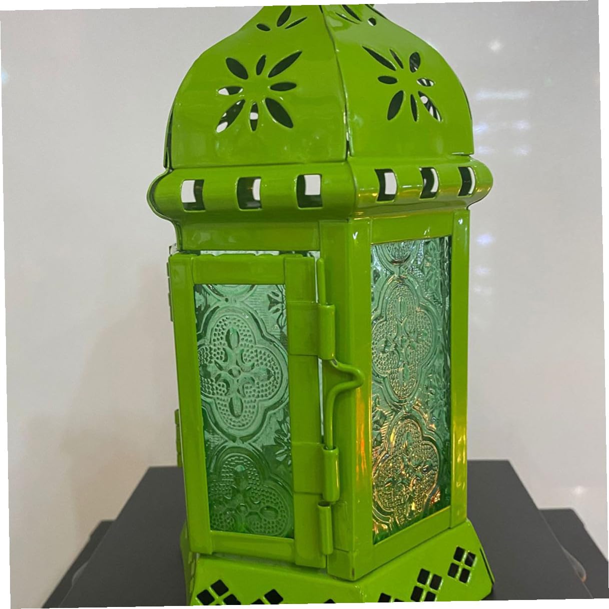HINTRMENT European Style Moroccan Iron Art Candle Holder in Green, Unique Household Decoration for Party and Birthday, Sturdy Iron Material Candlestick Holder for Garden and Wedding