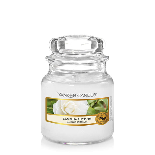 Yankee Candle Small Jar Candle | Camellia Blossom Scented Candle | Up to 30 Hours Burn Time | Garden Hideaway Collection