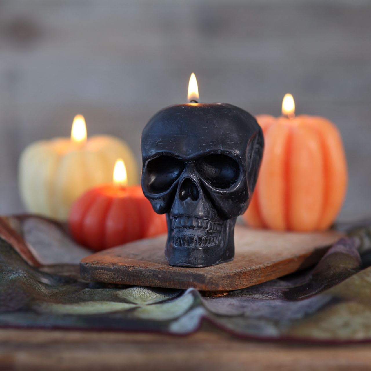 Big Dipper Wax Works Black Skull Candle – Handcrafted 100% Pure Beeswax, 3.5" × 3.75", Unscented, 40-Hour Clean Burn, Gothic Halloween Décor, Artisan Sculpted Candle, Eco-Friendly Gift