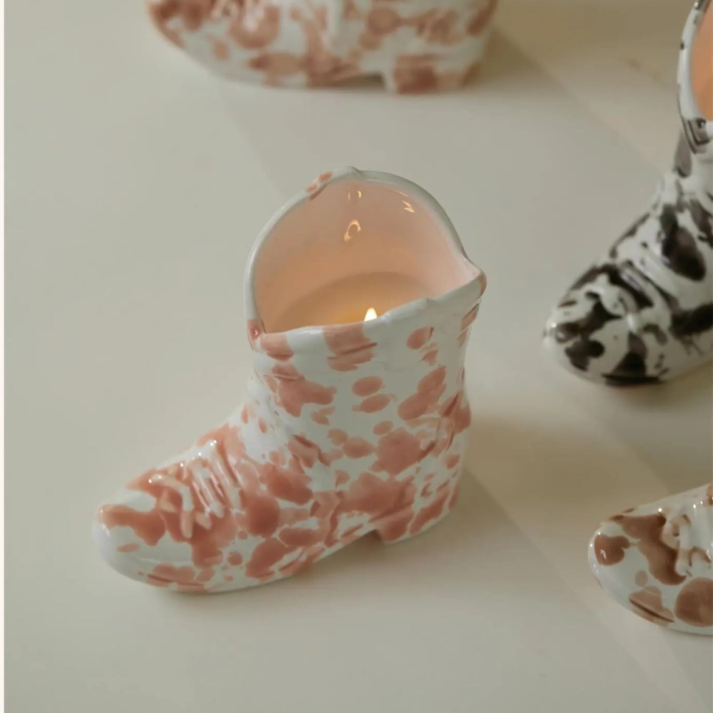 Paddywax Nashville Cowboy Boot Candle Collection Scented Soy Wax in Ceramic Vessel, Home Décor Candle for Living Room, Bedroom & Office, Western Inspired, 6 oz, Cactus Flower
