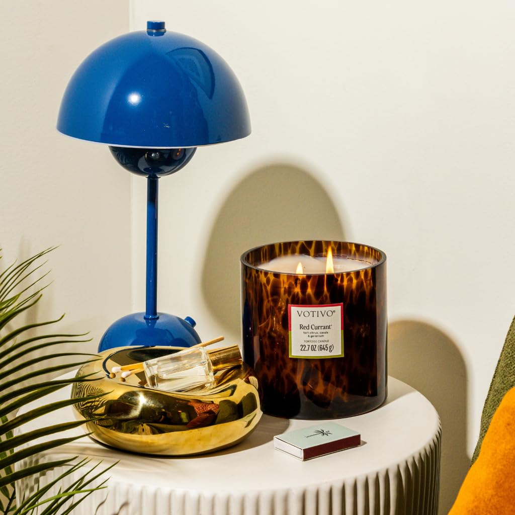 Votivo Red Currant Tortoise Scented Candle | 22.7 oz Soy Wax Blend | Decorative Home Decor Tortoise Shell Pattern | 100 Hour Burn Time