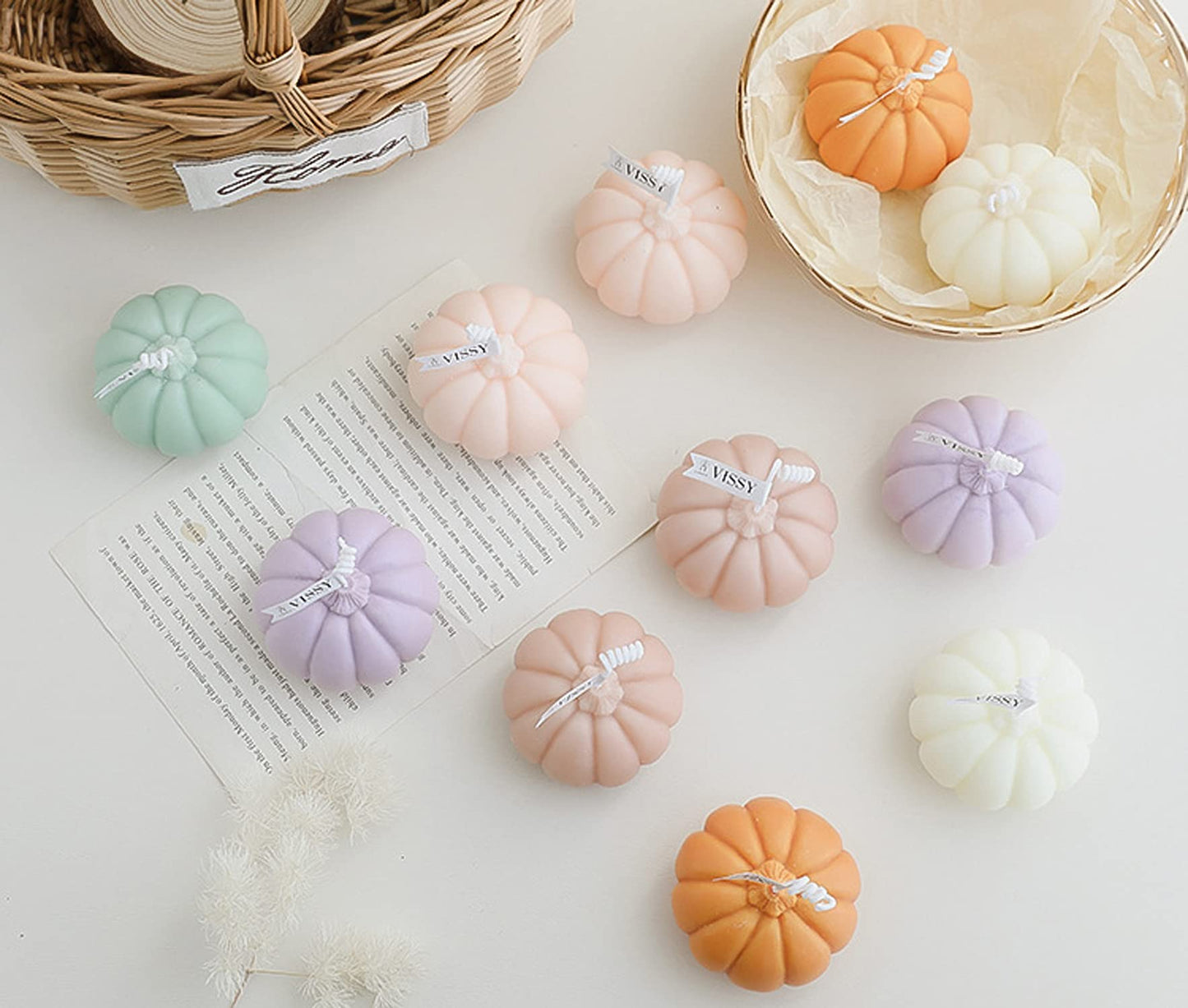Pumpkin Shaped Scented Candle,150G Fruit Aroma Soy Wax Decorative Candle for Table Photo Prop Birthday Gift,Prefect for Meditation Stress Relief Mood Boosting Bath Yoga (White)