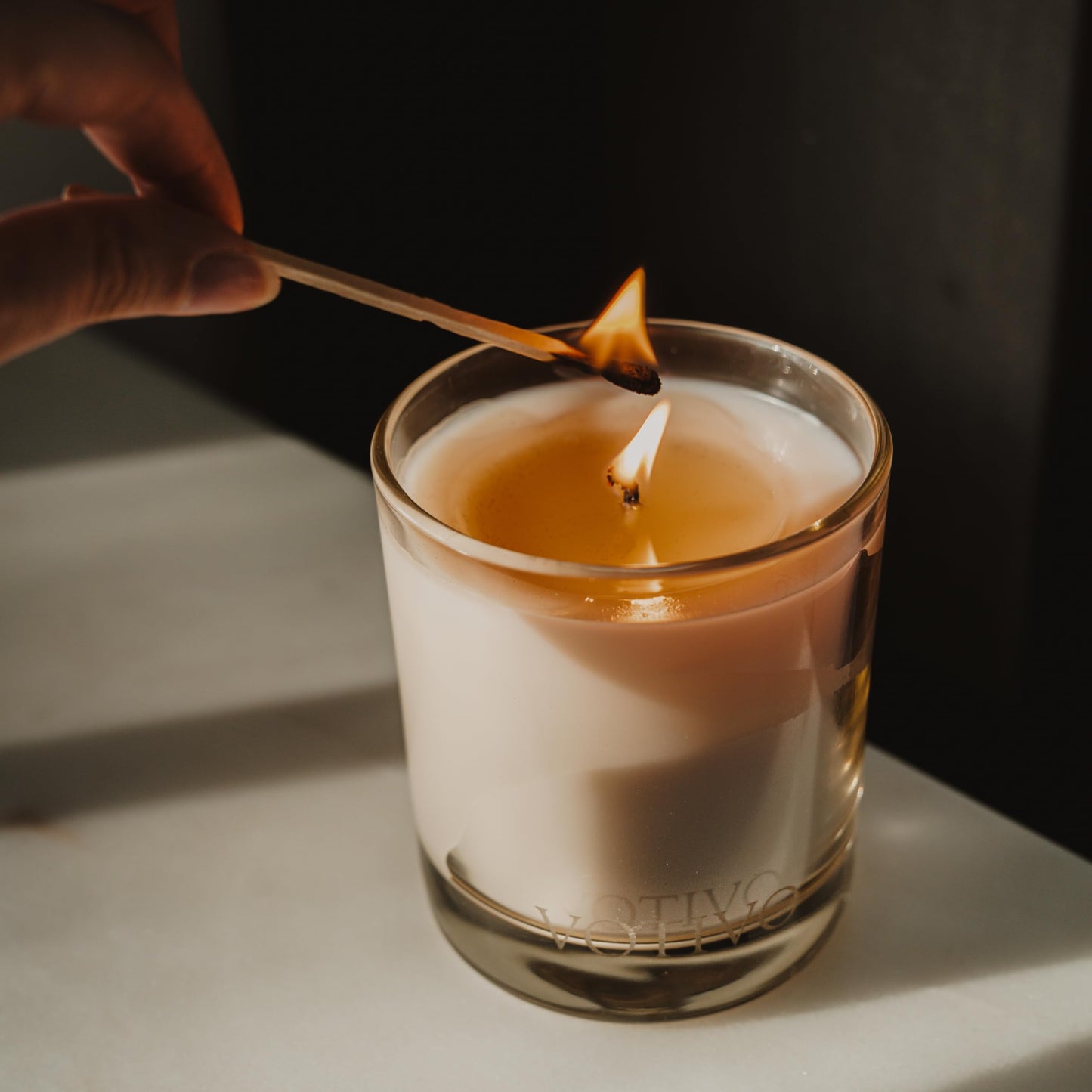 Votivo Champaca 10 oz Signature Candle | Soy Wax Blend | Luxury Glass Jar & Box | Home Decor | Gifts | Highly Scented