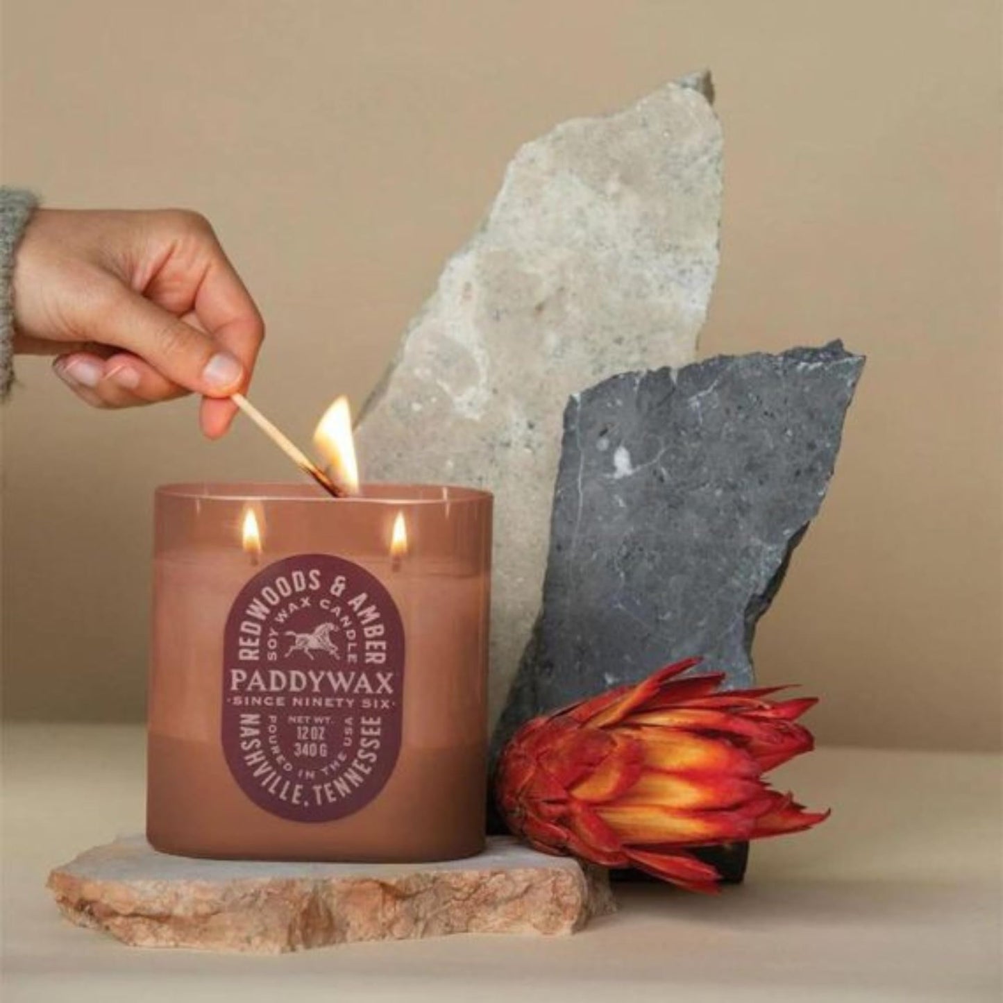 Paddywax Vista Scented Candle with Lid in Reusable Tonal Glass Jar, Clean-Burn 2-Wick Soy Candle with Approx. 84 Hour Burn Time, Decorative Gift Candles for Home, Redwoods & Amber, 12 oz