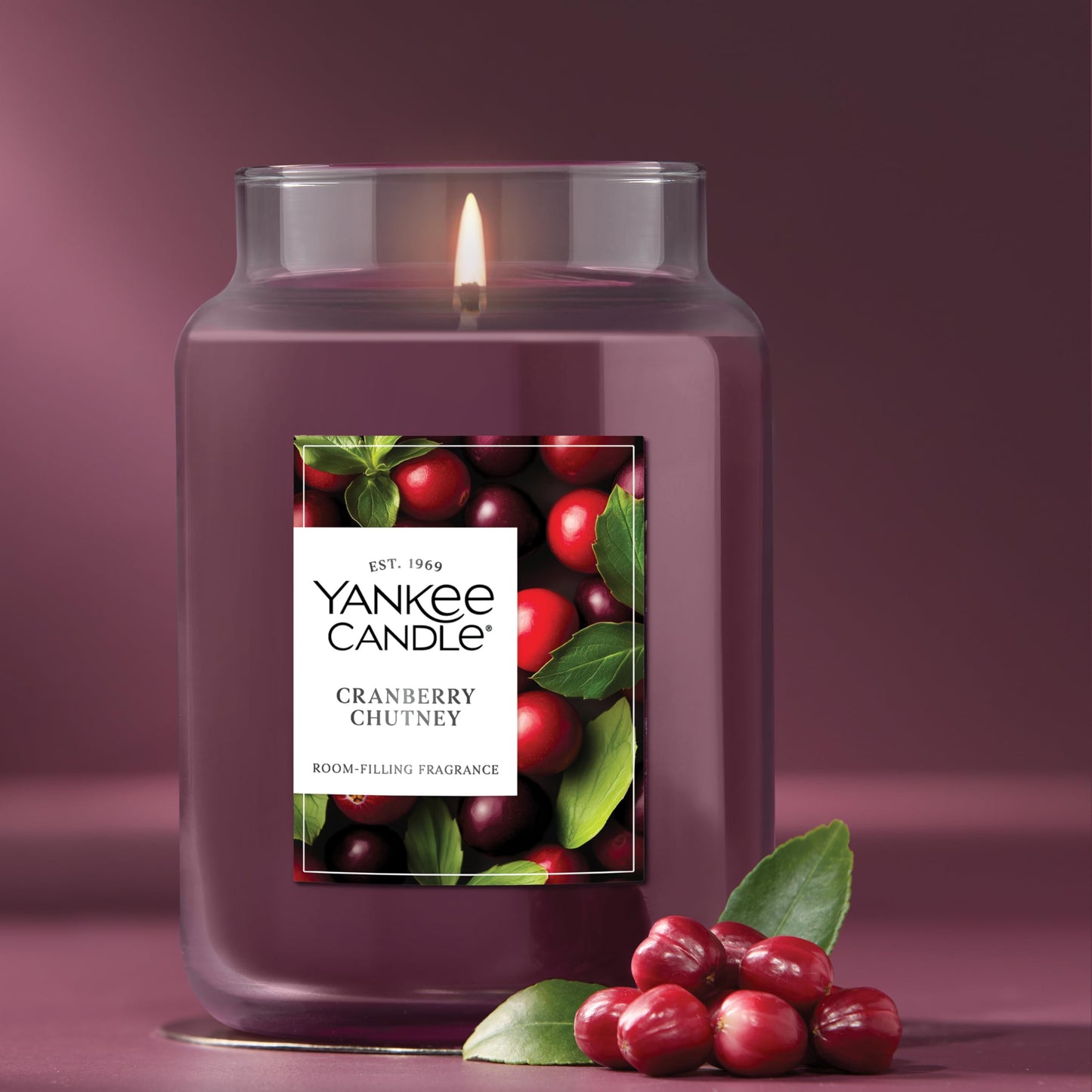 Yankee Candle Cranberry Chutney, Scented Candle, 22oz Large Jar with up to 150 Hour Burn Time, Giftable