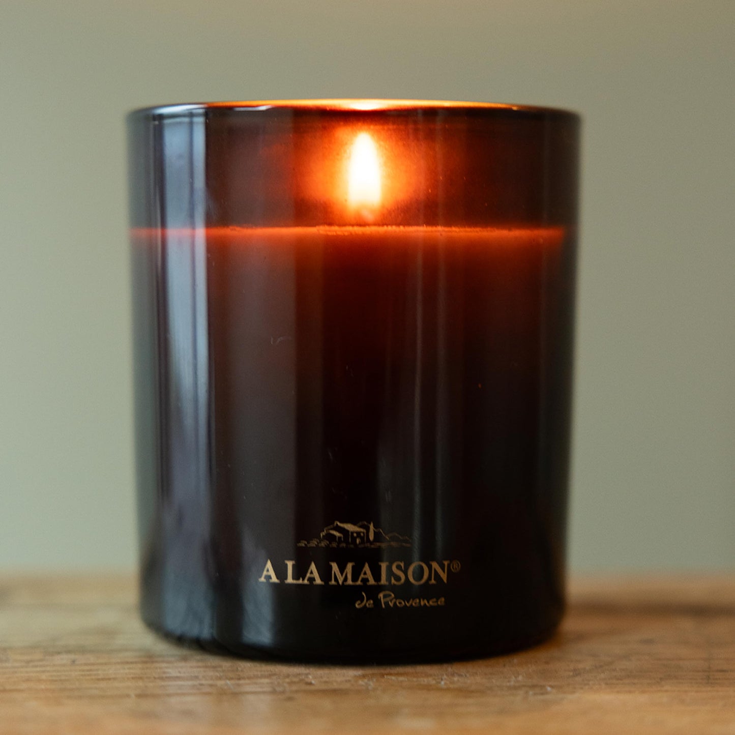 A LA MAISON Scented Candle - Natural Candle with Cotton Wick in Luxury Amber Glass – Clean Burn, Made in France, 7oz (White Tea & Rose, 7oz)