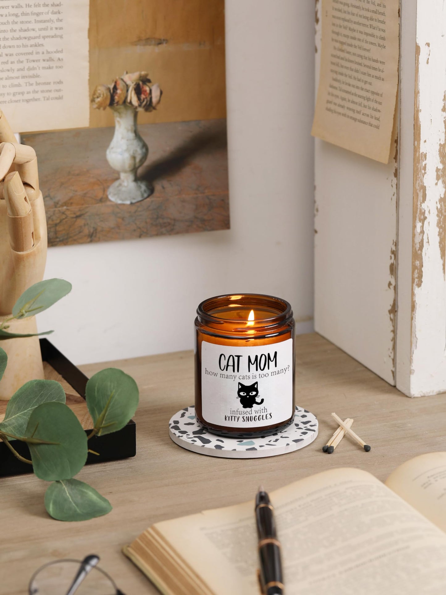 Cat Lover Gifts for Women, Cats Mom Candle, Thanksgiving Funny Cats Themed Gift for Mothers Day, Christmas, Birthday Gift，Cat Gifts for Cat Lovers, Cat Moms, Dad, Sandalwood & Rose Scented Candle,7OZ