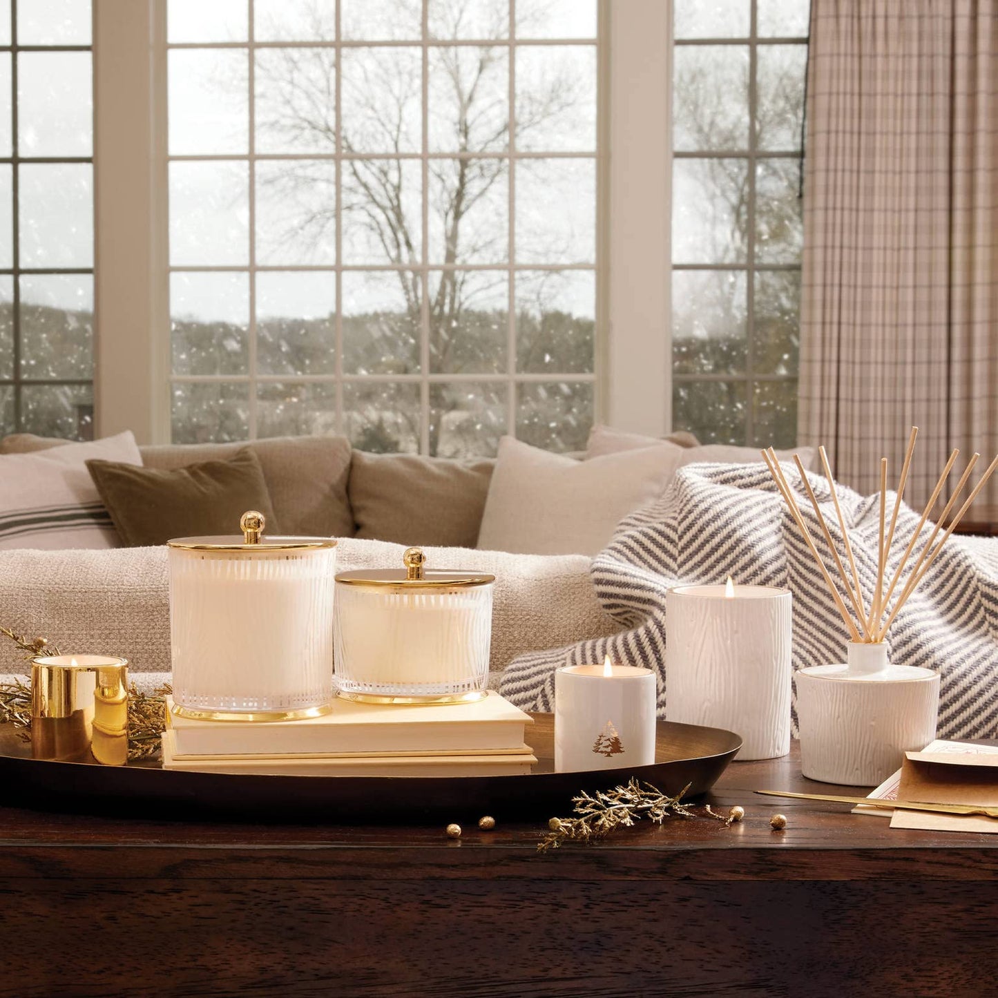 Thymes Frasier Fir Candle - Gilded Collection - Frosted Wood Grain Design with Gold Lid & Base - Pine Scented Candles for Women & Men - Luxury Home Fragrance - Elegant Christmas Decor (Large, 13.5 oz)