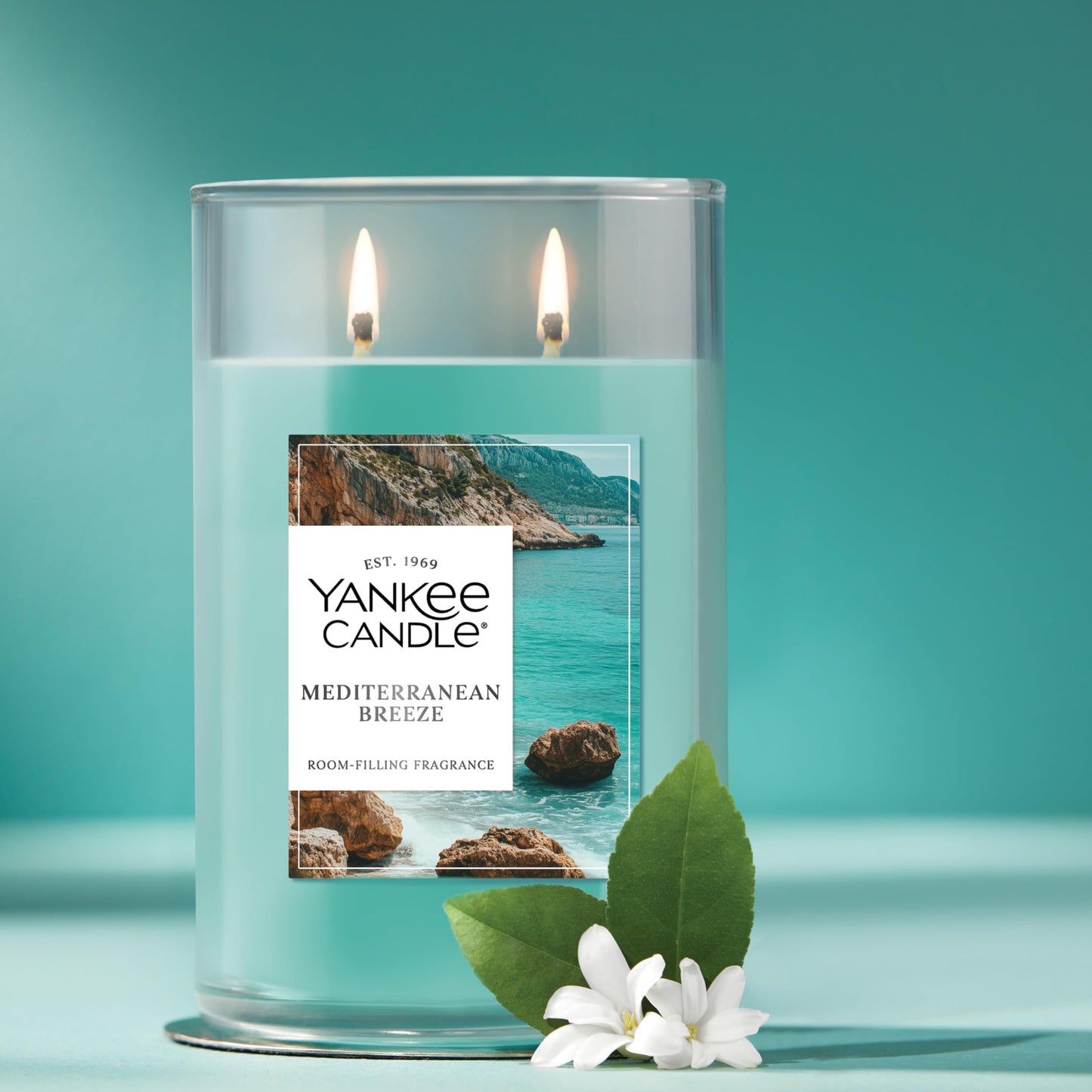 Yankee Candle Large Tumbler Scented Candle with up to 80 Hour Burn Time, Premium Plant Wax Blend for Consistent Burn, 20 oz Tumbler Candle with Room Filling Fragrance, Mediterranean Breeze