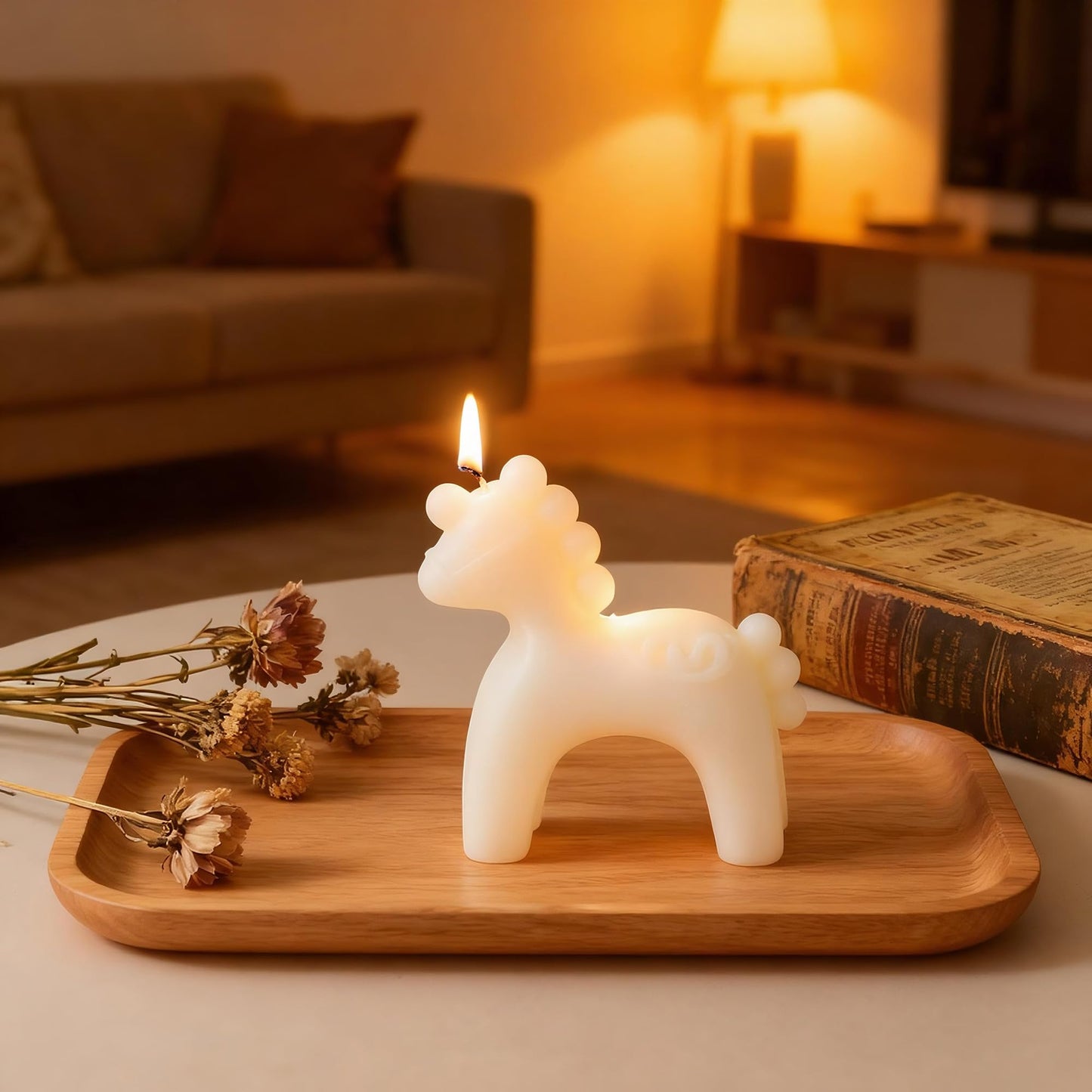 Horse-Shaped Scented Candle,Adorable Animal Design,Soy Wax Smokeless Candle with Floral Fragrance,New Year Gift of Positive Energy,Perfect for Christening Favors,Home Decor