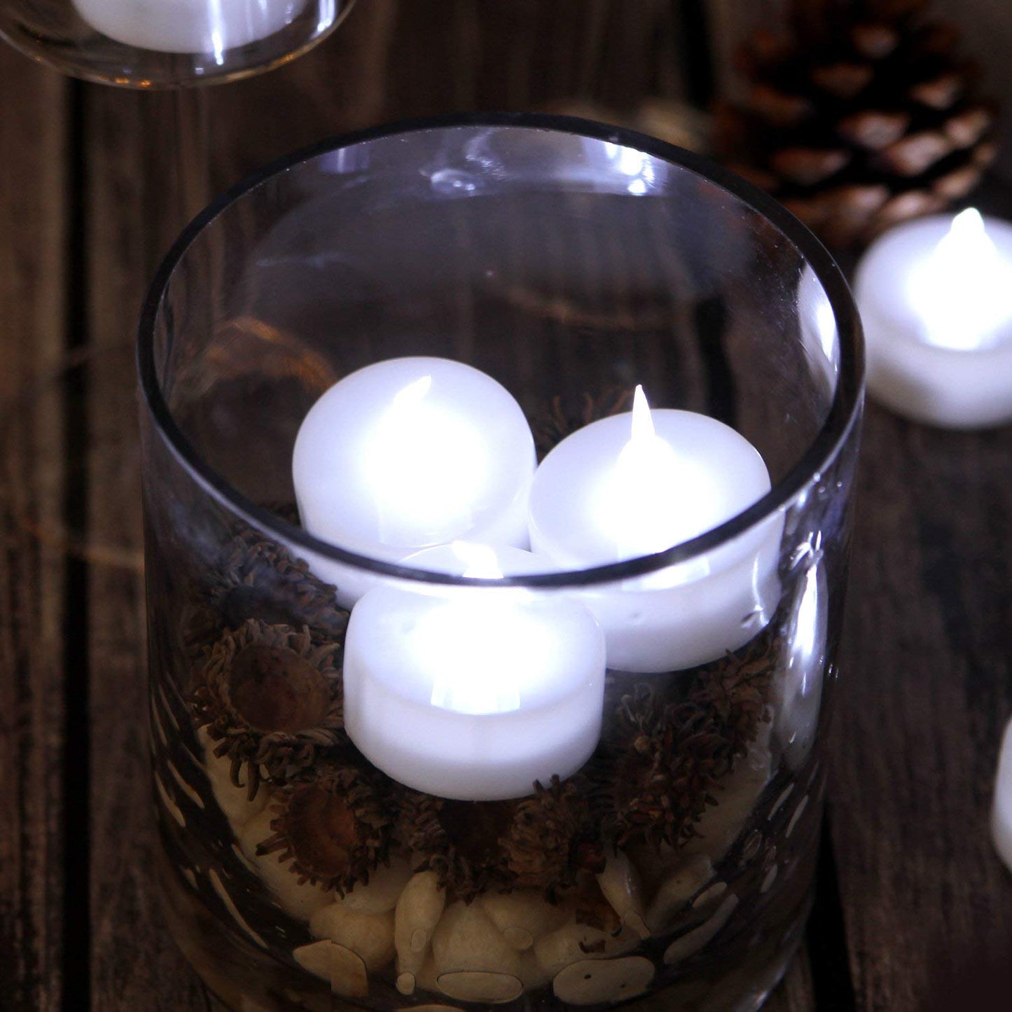 AGPTEK Tea Lights,24 Pack Flameless LED Candles Battery Operated Tealight Candles No Flicker Long Lasting Tealight for Wedding Holiday Party Home Decoration(Cool White)