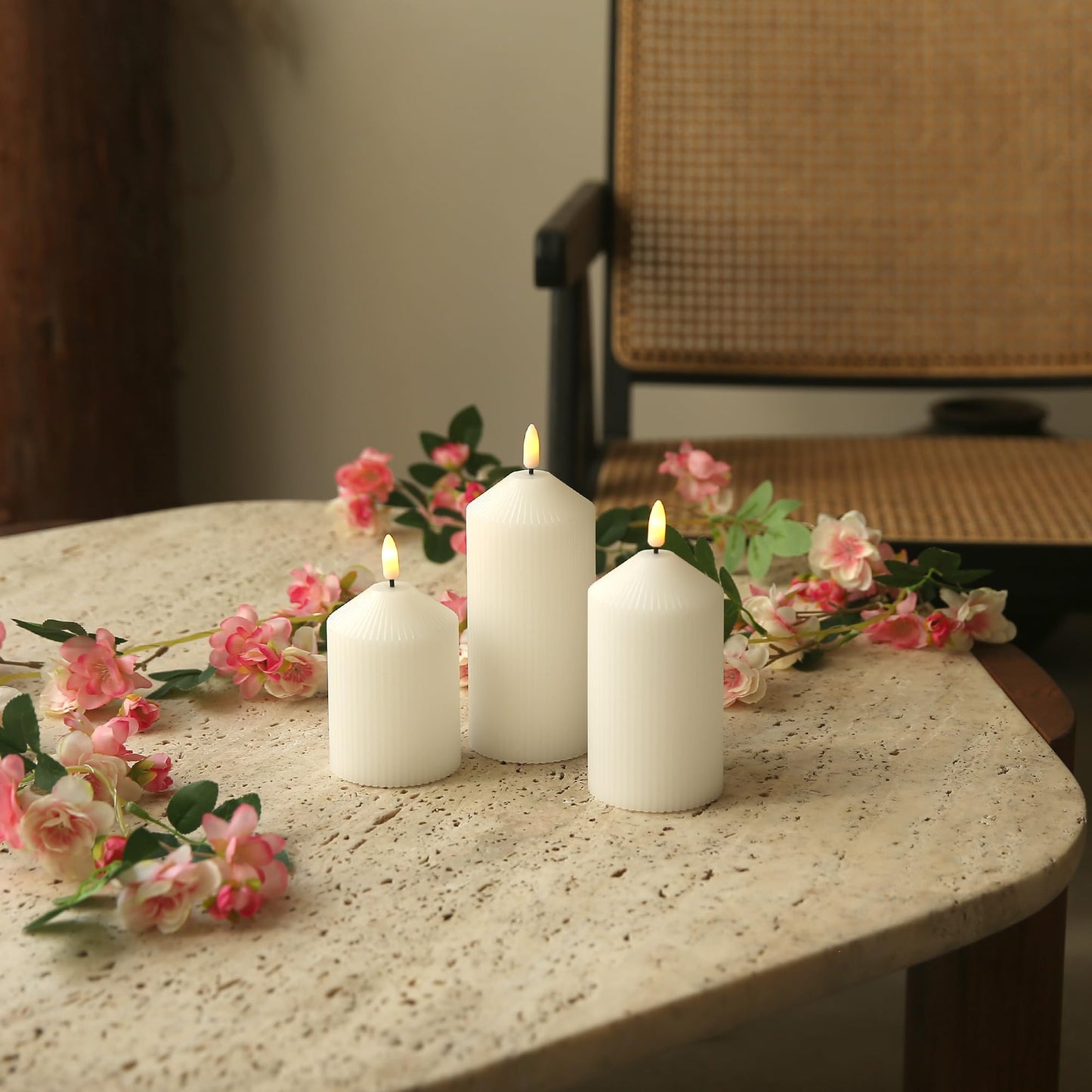 LUSHARBOR Flameless Candles with Remote, 3 Pack Battery Operated Candles Flickering Real Wax LED Fake Pillar Candles with Timer for Wedding Home Party, White