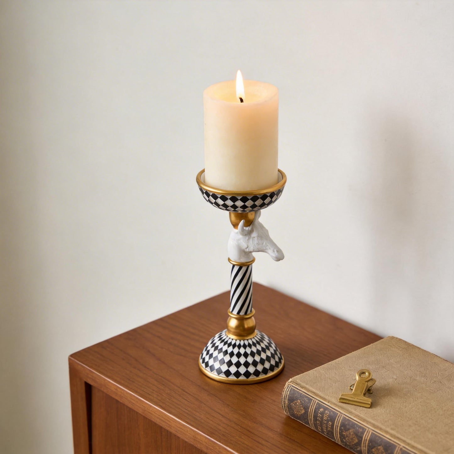 Checkered Animal Candle Holders, Resin Black White Checkered Tiger Head Candlestick Holders, Cute Black-and-White Pillar Candle Stand Home Decorations (Giraffe)